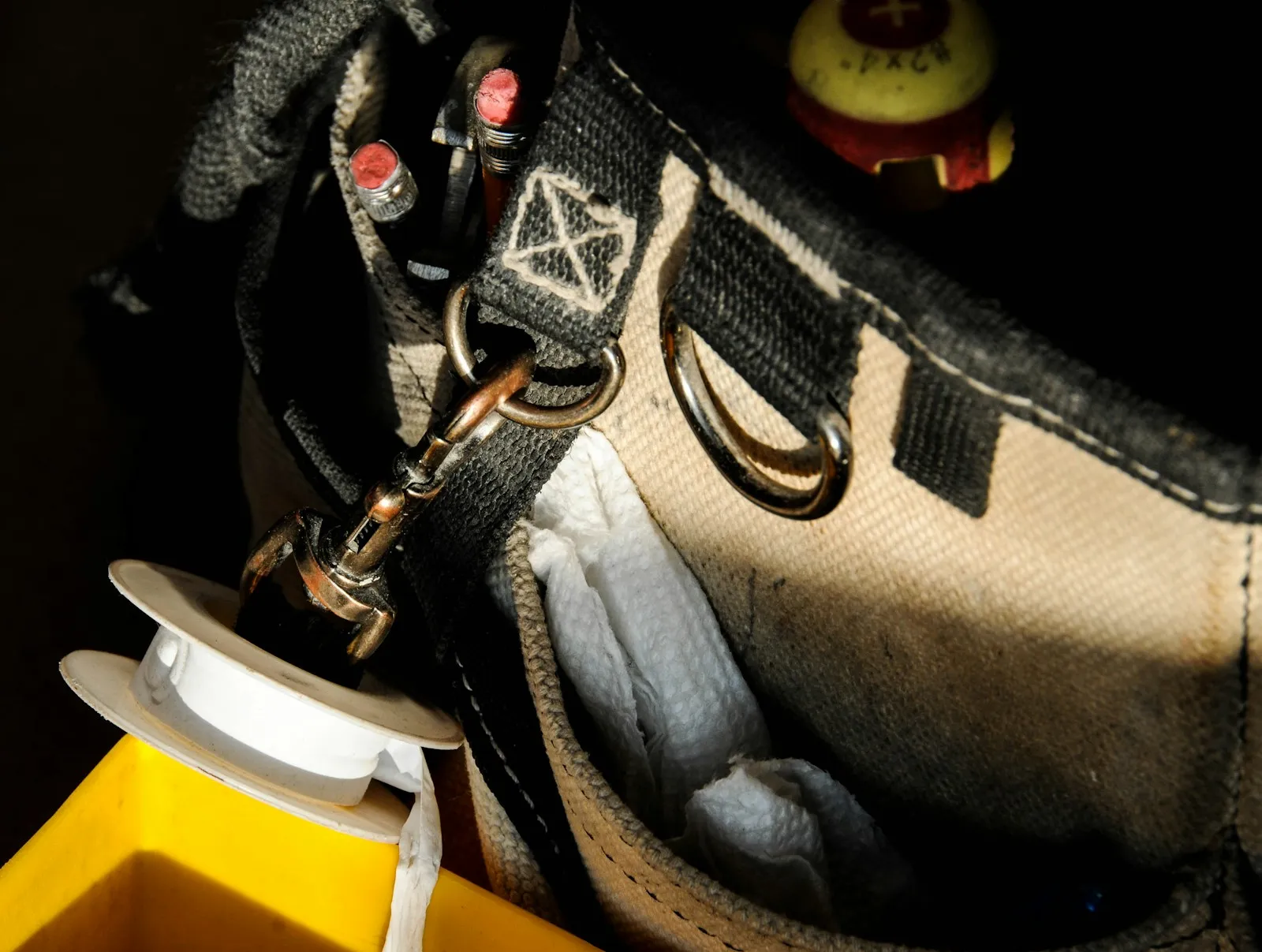 Outils professionnels de détection de fuite d'eau utilisés par les techniciens en Gironde